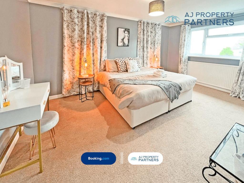 Premium Deal L Hill View Home L Last-Minute Offer L Cheltenham L Aj Properties L Perfect For Short Or Long Stays L 4Beds 4Bedrooms Buitenkant foto