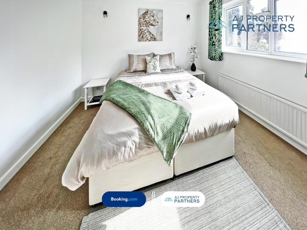 Premium Deal L Hill View Home L Last-Minute Offer L Cheltenham L Aj Properties L Perfect For Short Or Long Stays L 4Beds 4Bedrooms Buitenkant foto