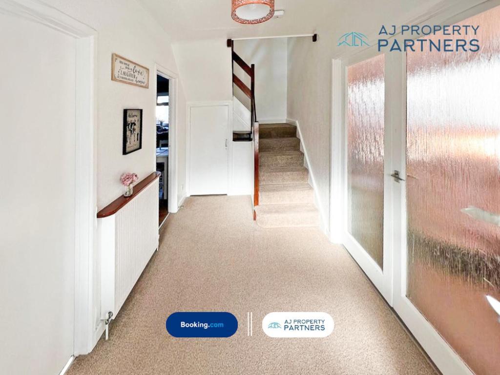 Premium Deal L Hill View Home L Last-Minute Offer L Cheltenham L Aj Properties L Perfect For Short Or Long Stays L 4Beds 4Bedrooms Buitenkant foto